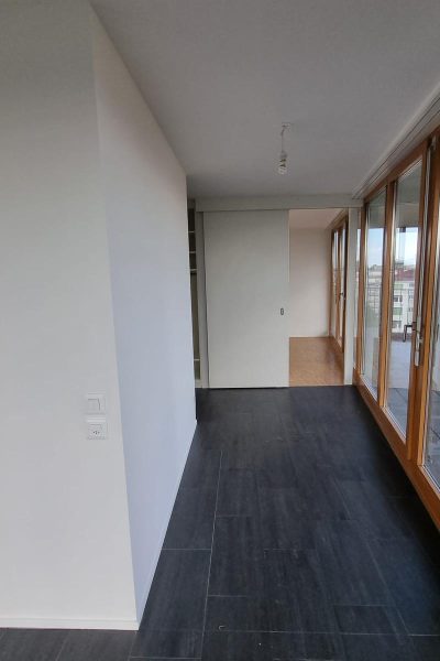 b2e34ee7-1613-4b99-8d2f-7f917955125c